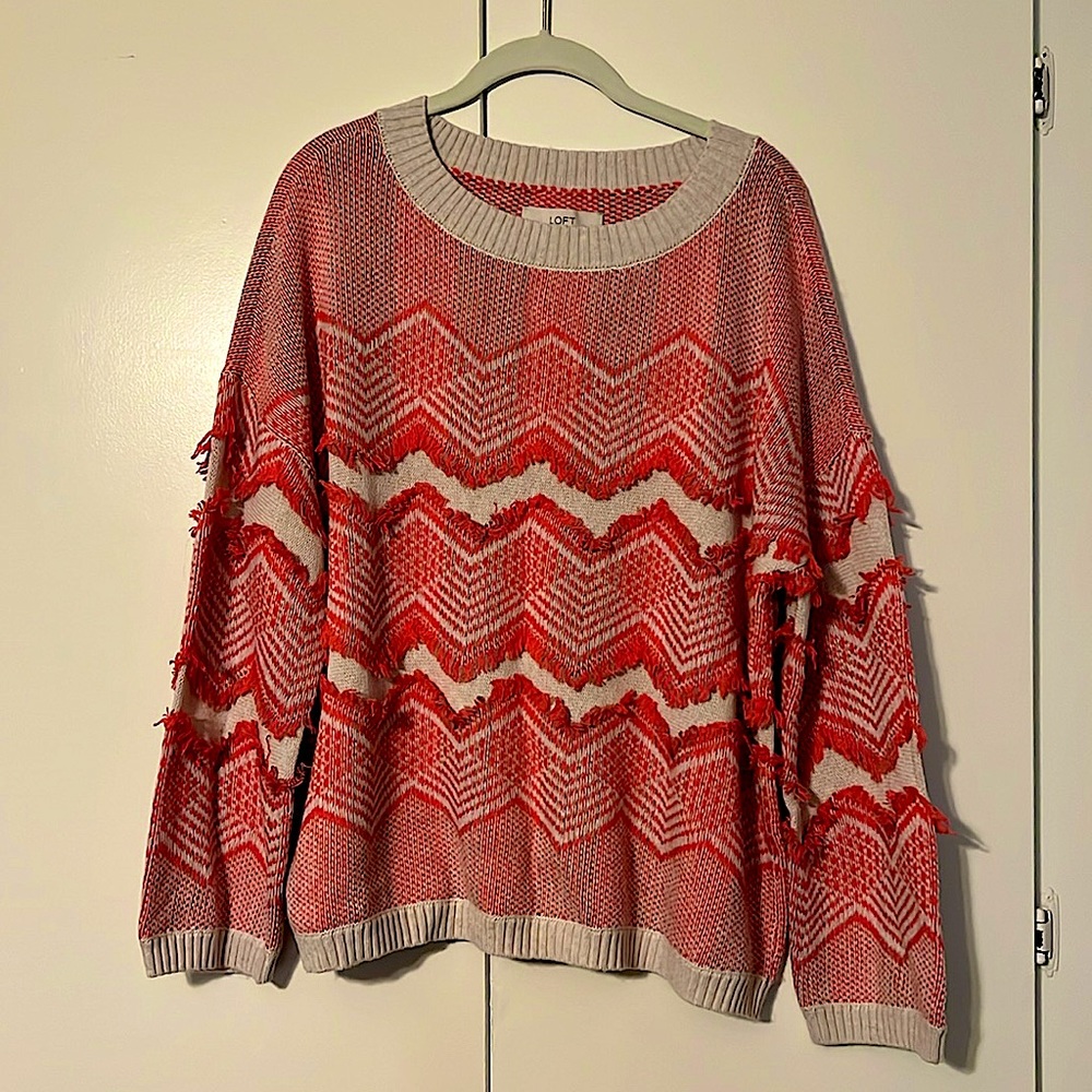 LOFT NWT FINGE SWEATER